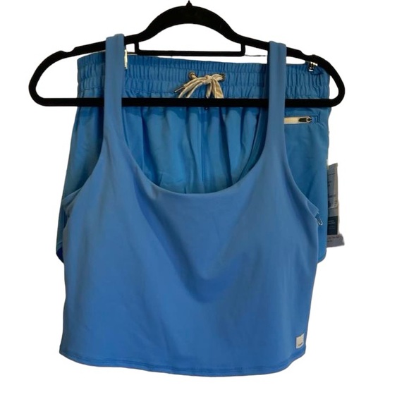 NWT Vuori shorts and cropped tank set Size XL - Picture 1 of 7
